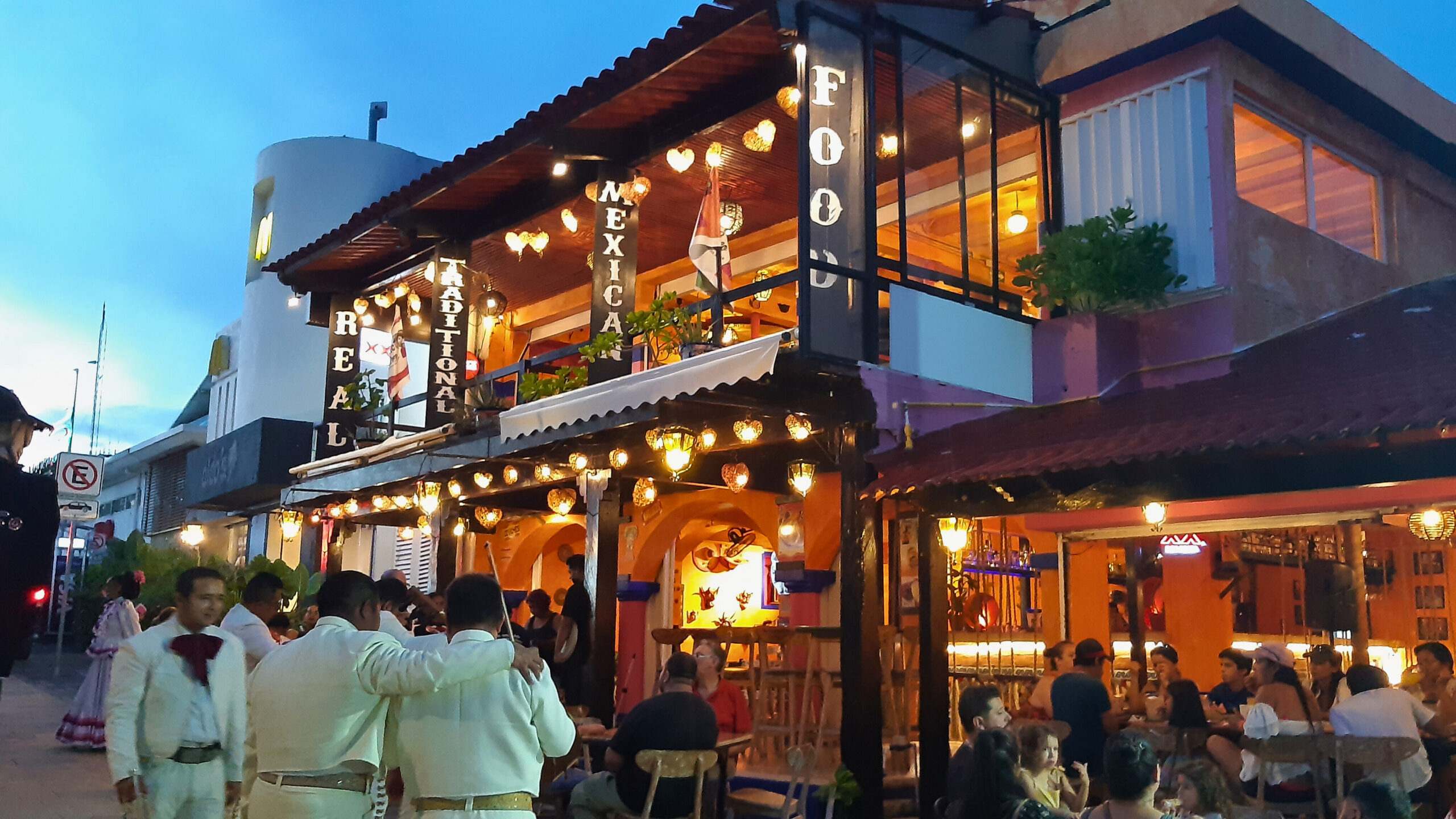Restaurantje met mariachi op de 5th Avenue in Playa del Carmen
